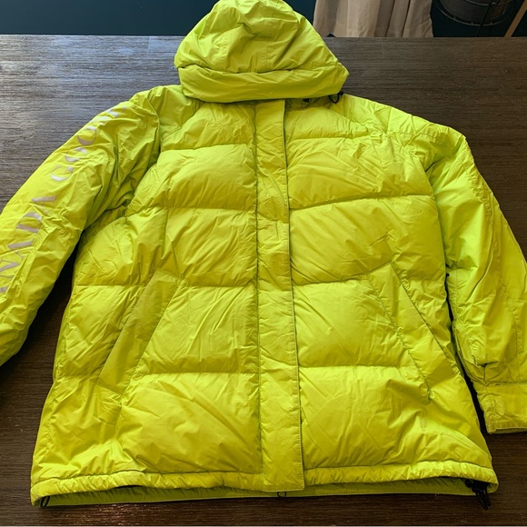 Canada Goose Neon Green Puffer Jacket - Picture 3 of 16